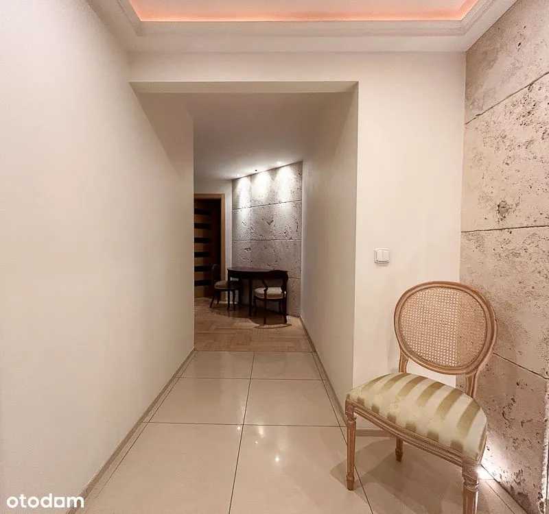 Spacious 4-bedroom apartment in the city center