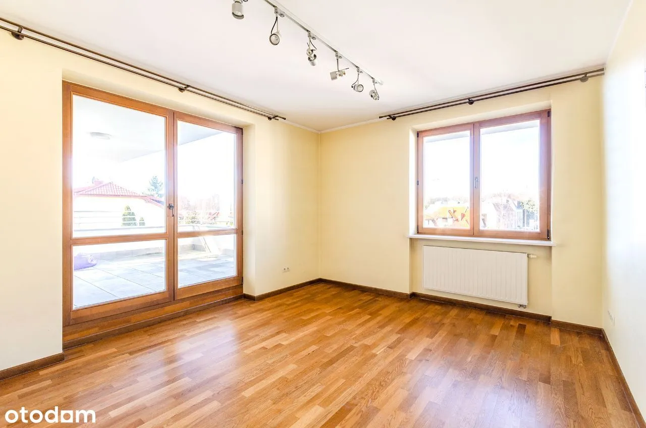 Słoneczny apartament z trzema tarasami.