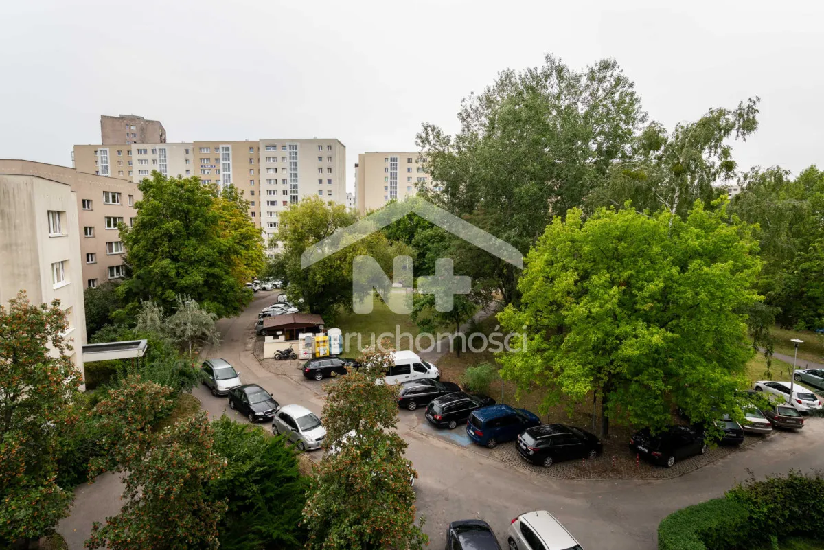 Duży balkon. Piwnica. Tylko 5min. do metra Imielin 