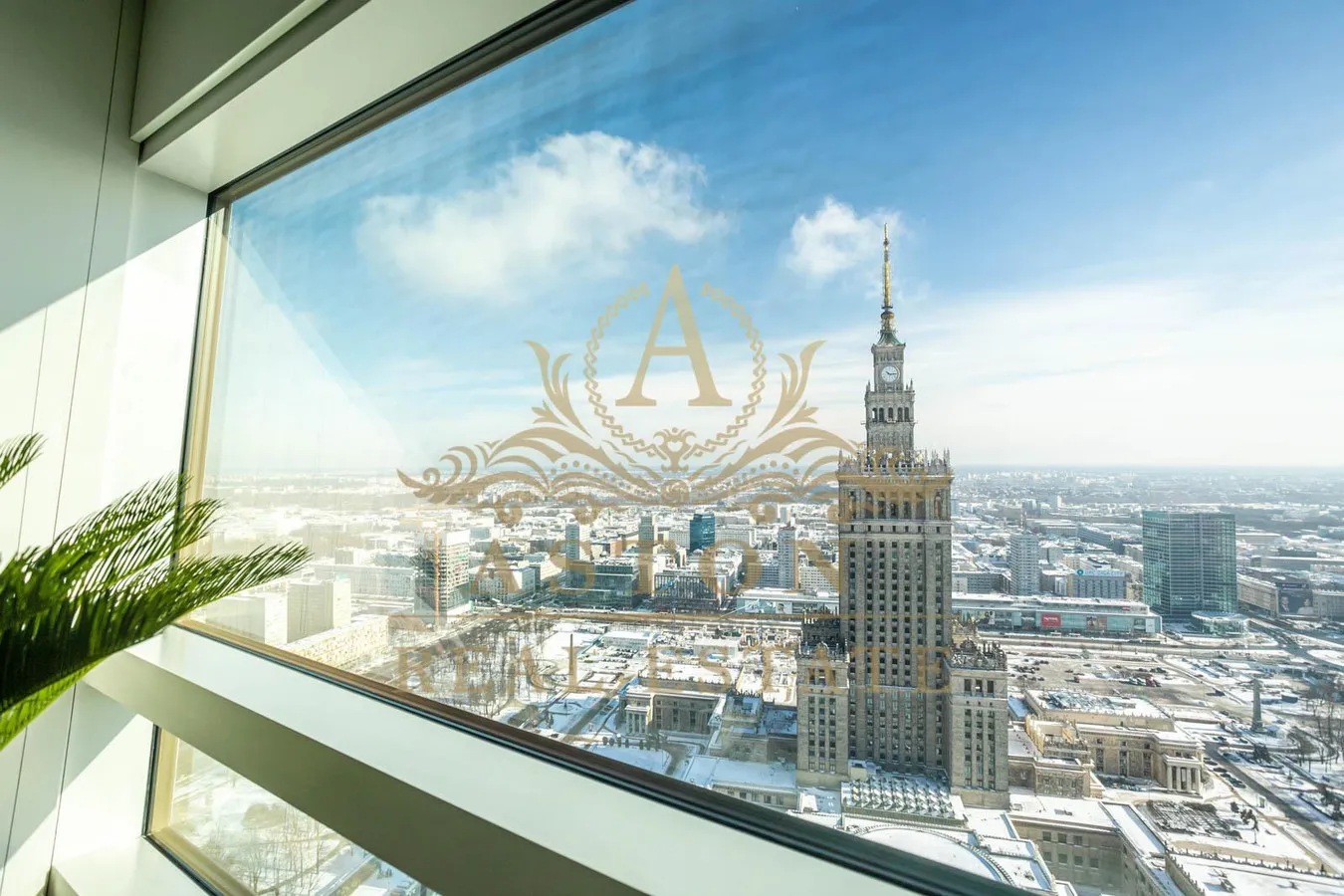 High class apartment on 41st floor on Złota 44 