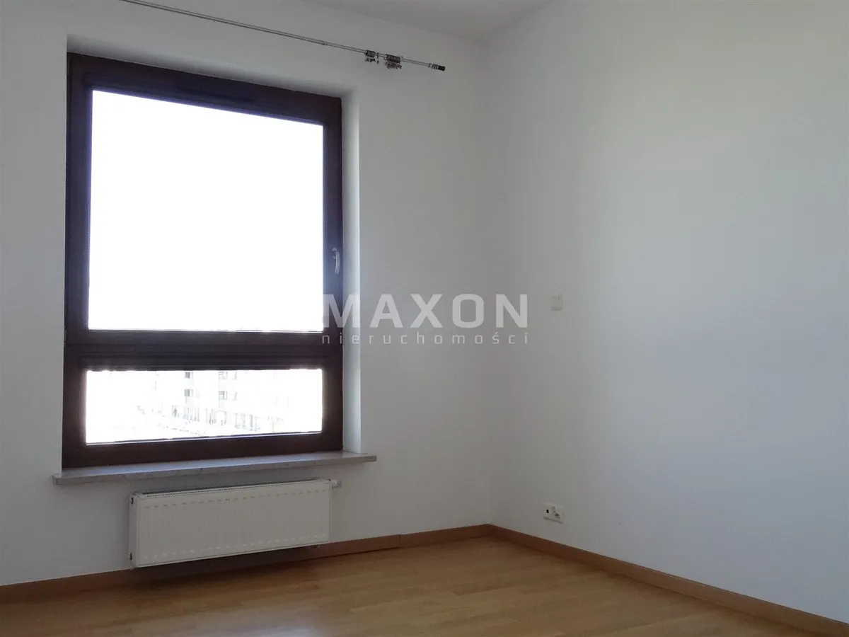 Komfortowy apartament z dużym balkonem 