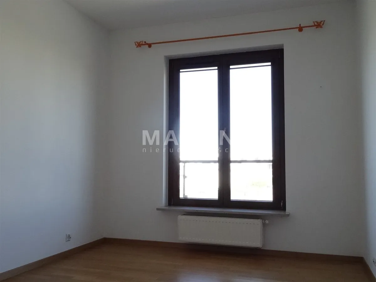 Komfortowy apartament z dużym balkonem 