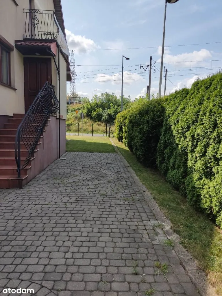 Sprzedam zadbany dom 300 m2 w bdb lokalizacji