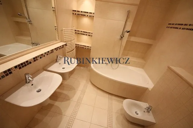 STARY WILANÓW APARTAMENT 200 M2 UL. RUMIANA 