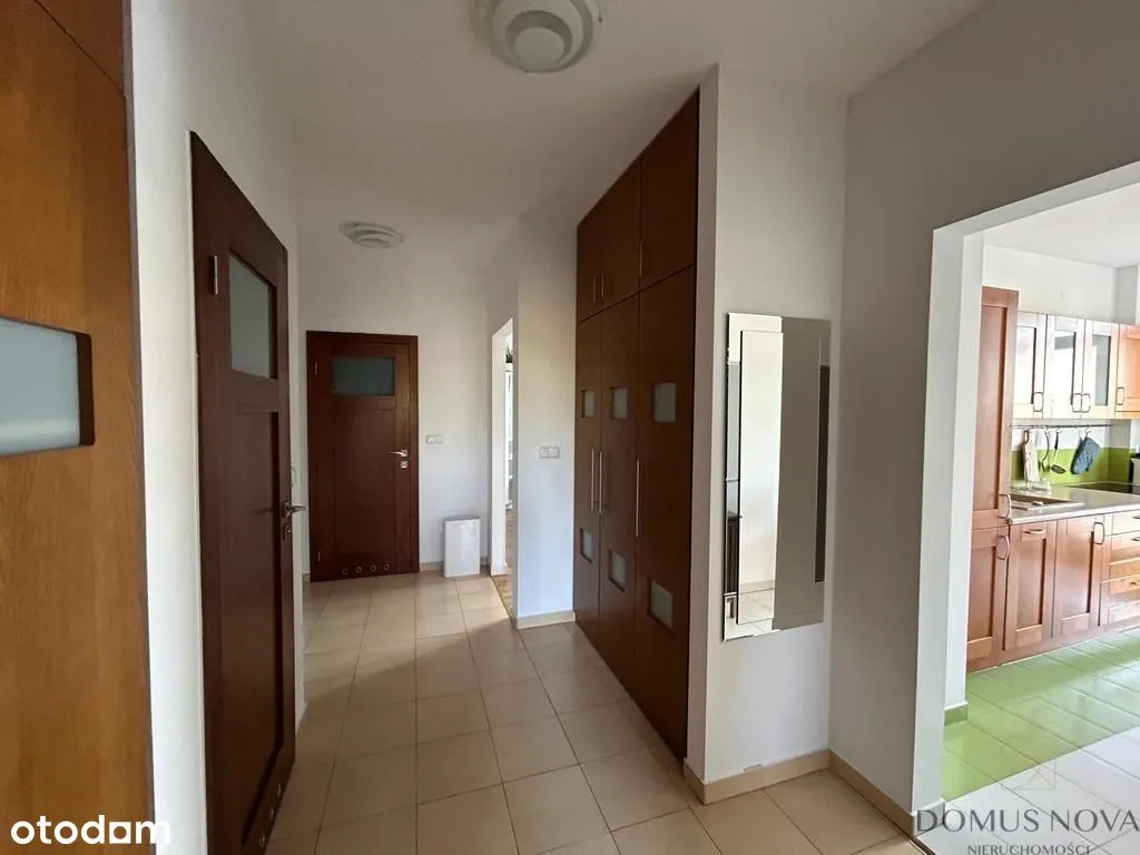 Ekskluzywny apartament z tarasem przy Metrze