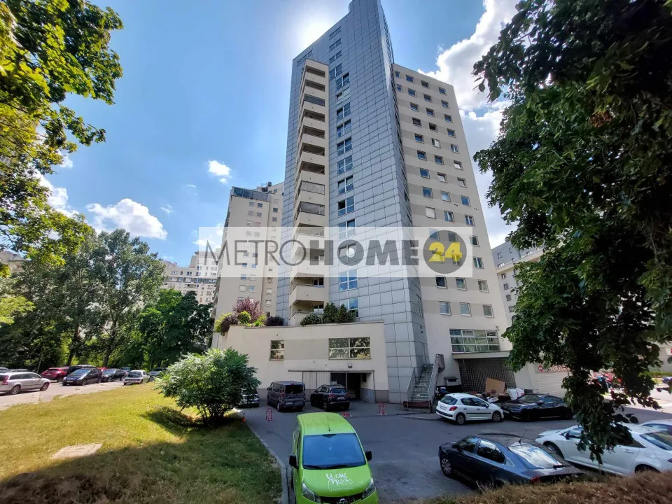 Wygodny przestronny apartament z pięknym widokiem na panoramę okolicy 