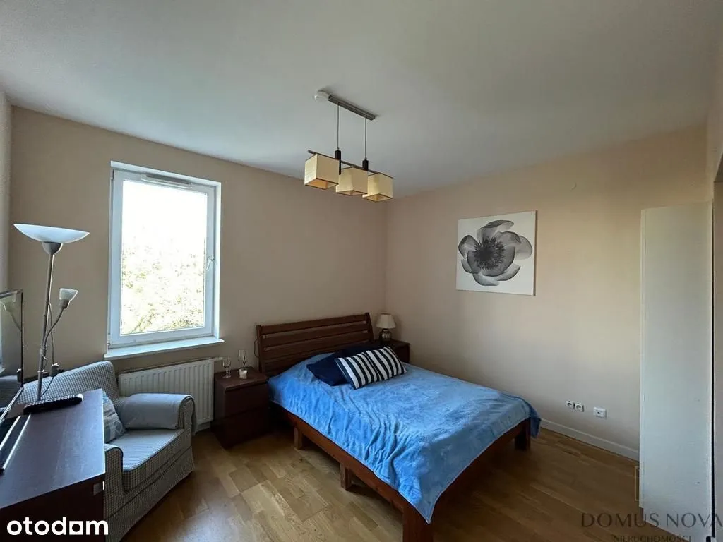 Ekskluzywny apartament z tarasem przy Metrze