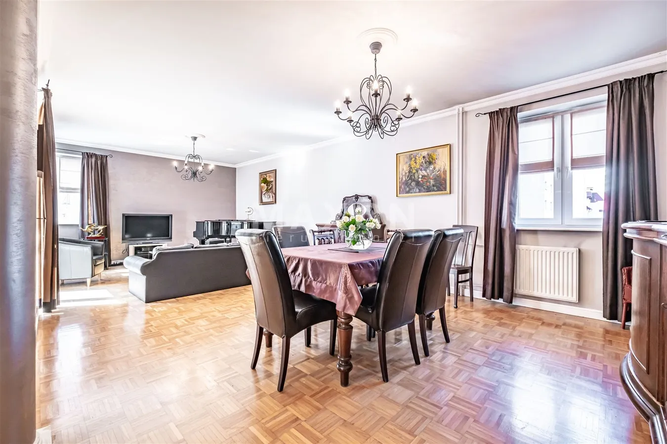 Przestronny apartament z komórką i garażem 