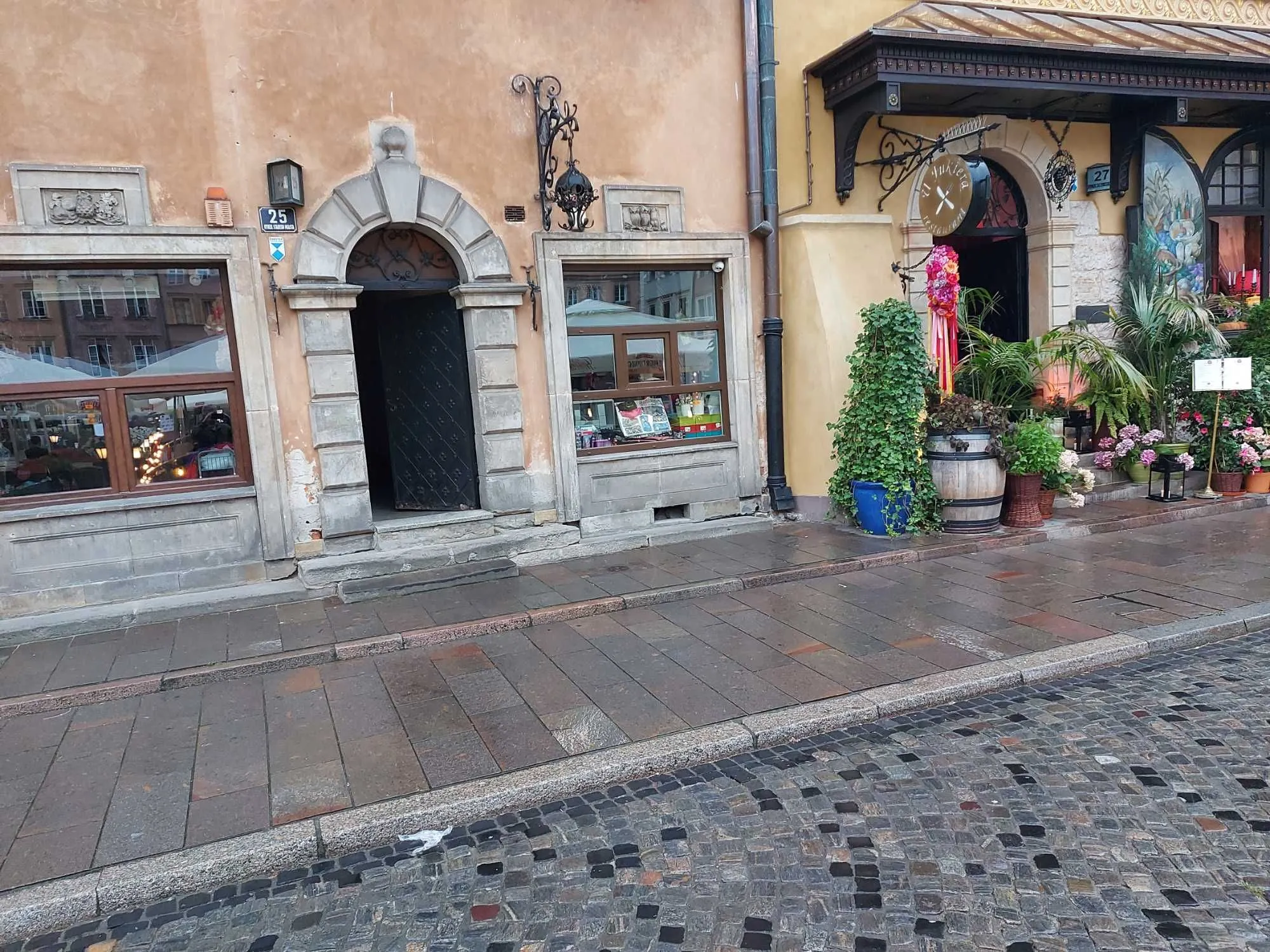 Warszawa Śródmieście, rynek Starego Miasta Mieszkanie - 2 pokoje - 54 m2 - 3 piętro