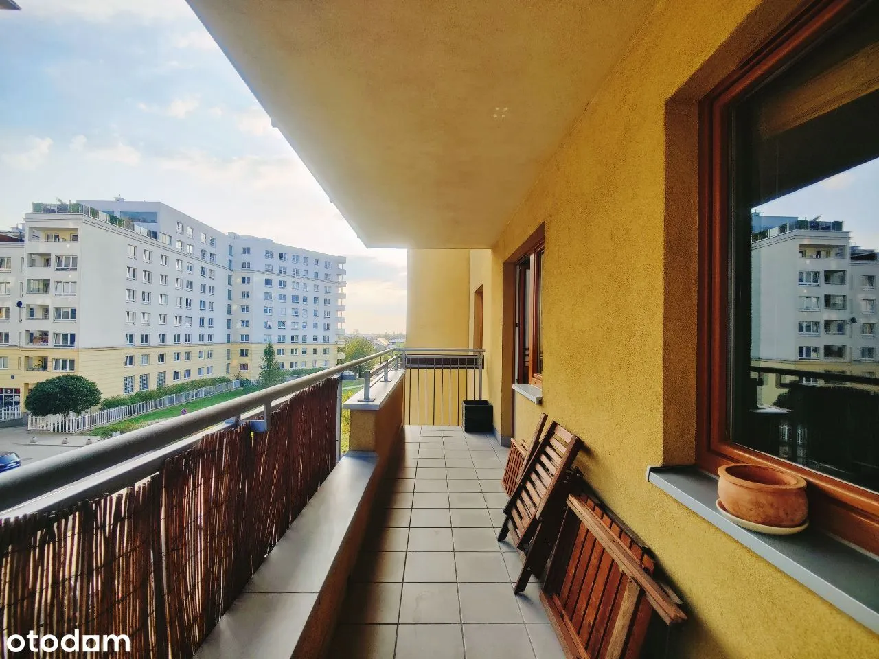 Indiry Ghandi 35, duży balkon, komórka, garaż