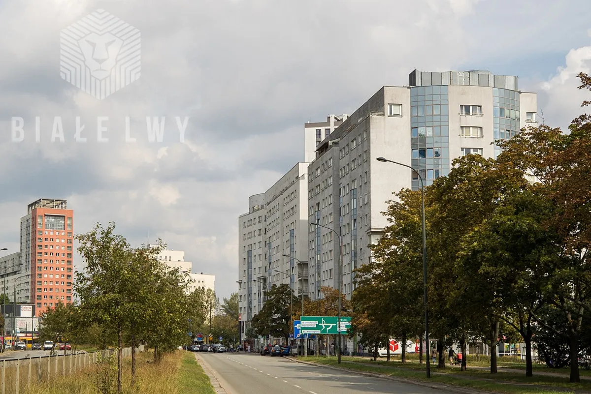 Kawalerka z PANORAMĄ WARSZAWY i klimatyzacją 