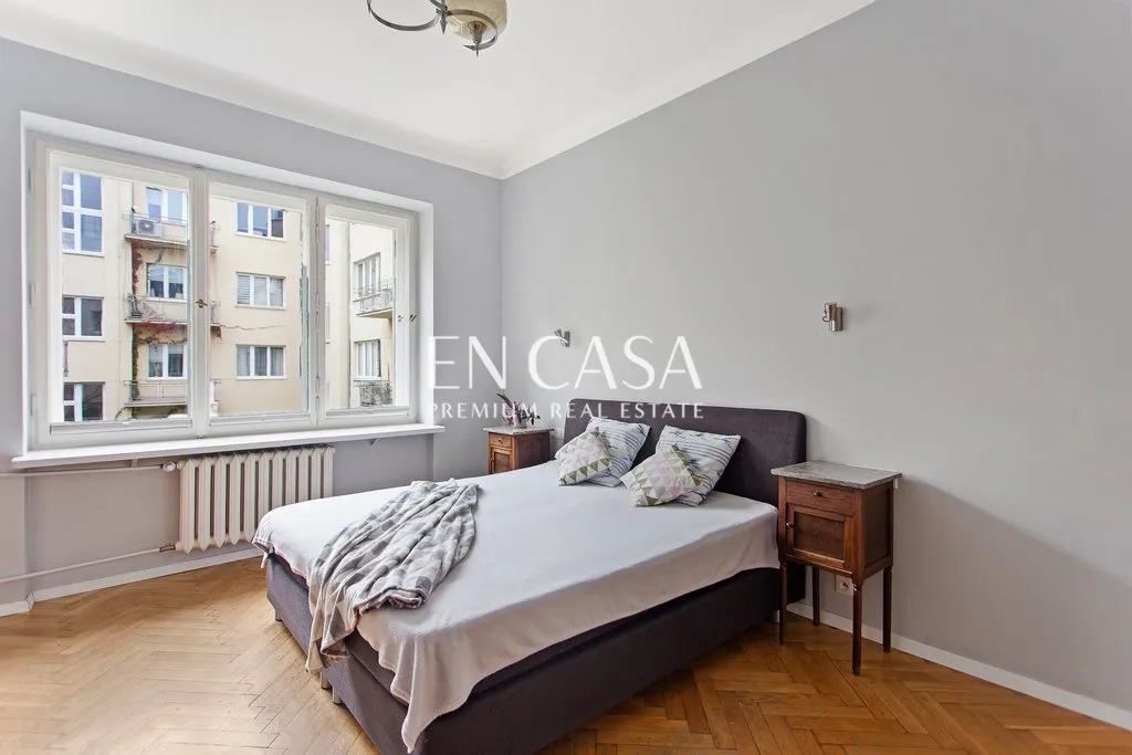 Cichy apartament w kamienicy w sercu miasta 