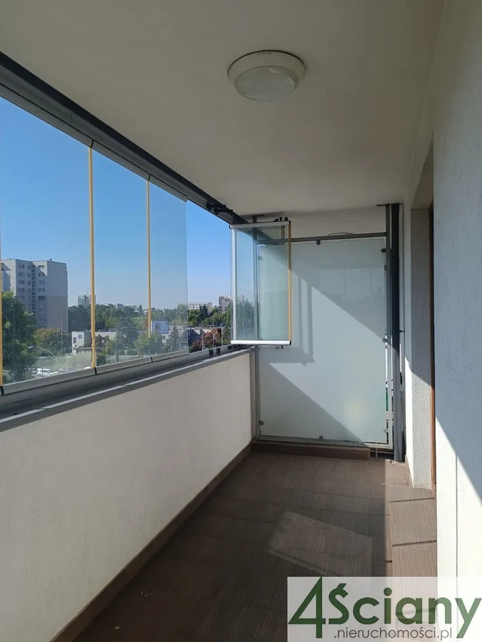 59 m, 2 pokoje, garaż, balkon, metro 