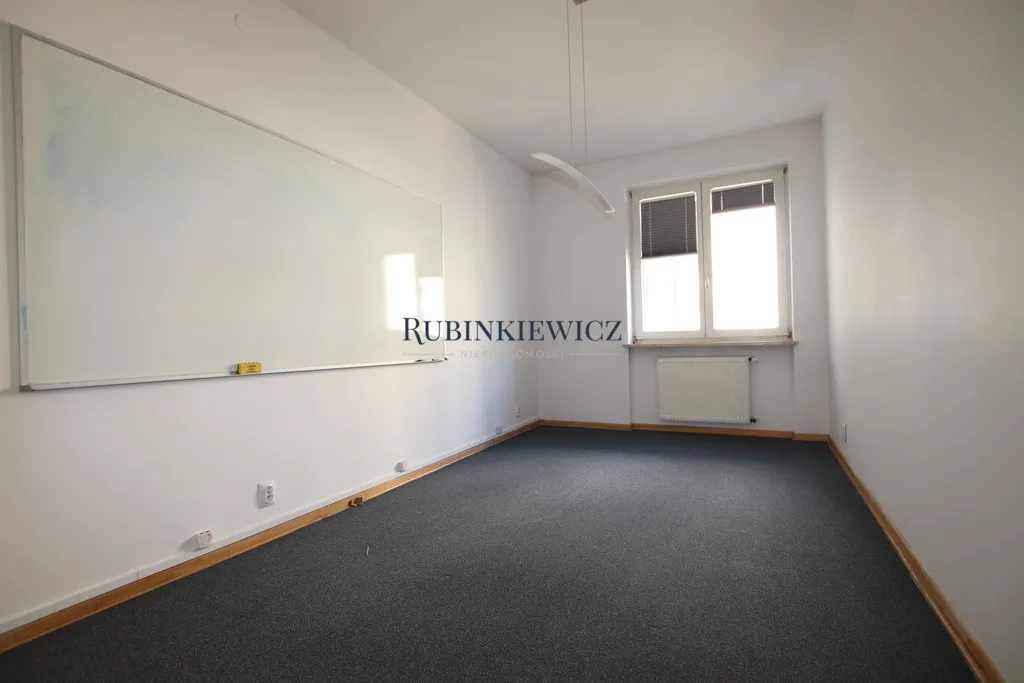 ŁUCKA 2/4/6 BIURO 130 M2 TUŻ PRZY FABRYCE NORBLINA 