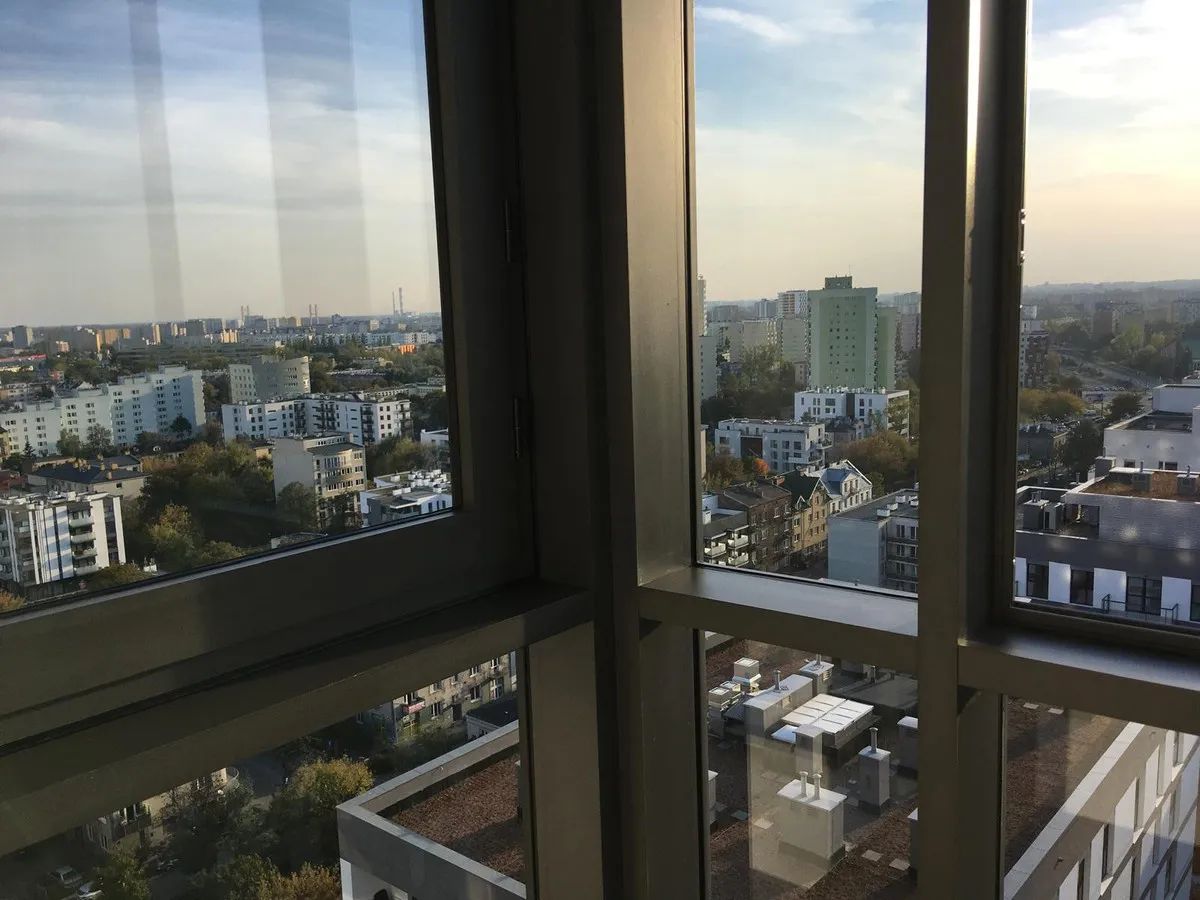 APARTAMENT Z PANORAMĄ WARSZAWY faktura VAT 