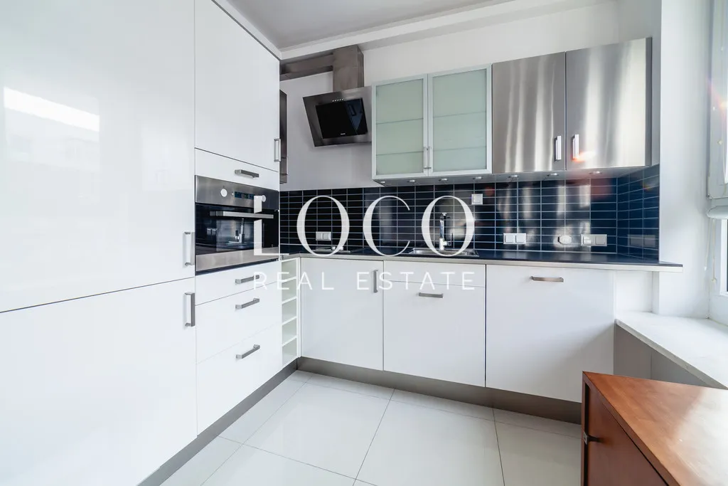 2-pokojowy apartament z klimatyzacją na Muranowie 