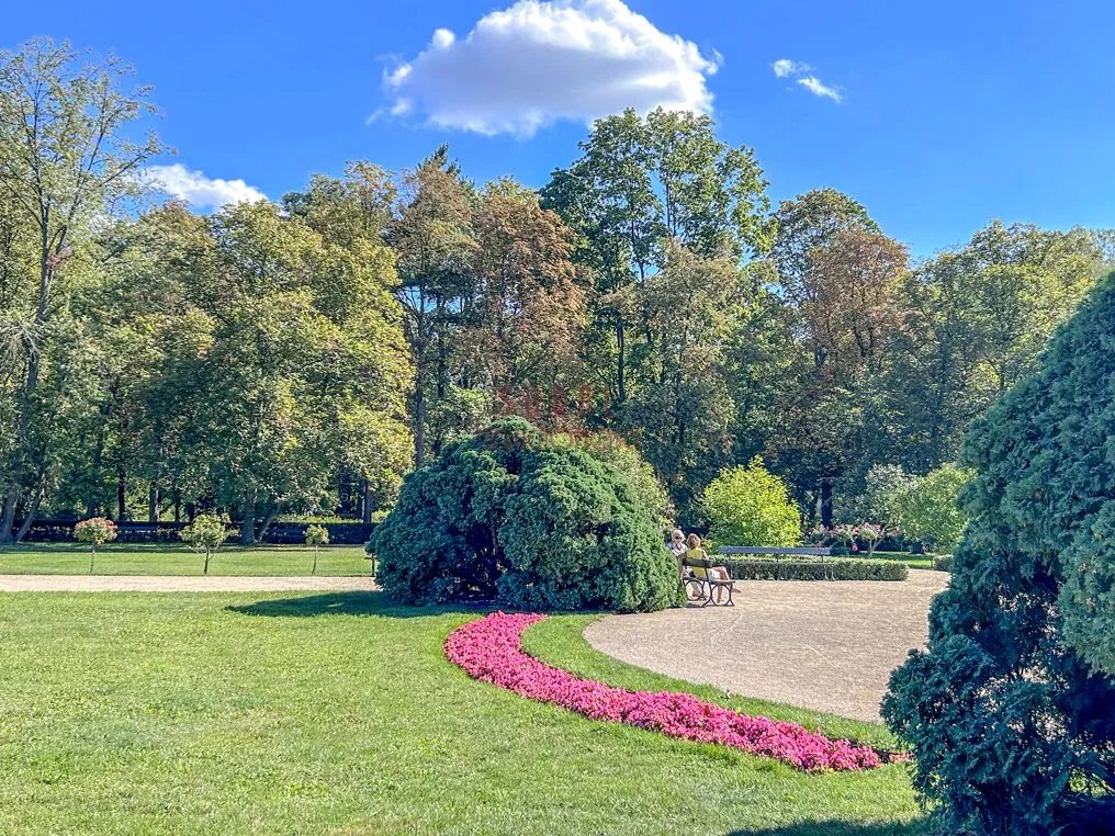 Parkowa/z widokiem na Łazienki/balkon/kamienica 