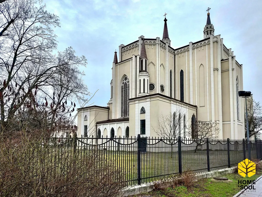 Blisko Placu Szembeka, w nowoczesnym budynku 