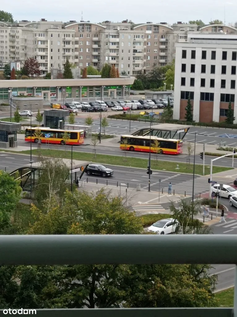 Aktulne mieszkanie Wolne pokoje osobne obok Metro