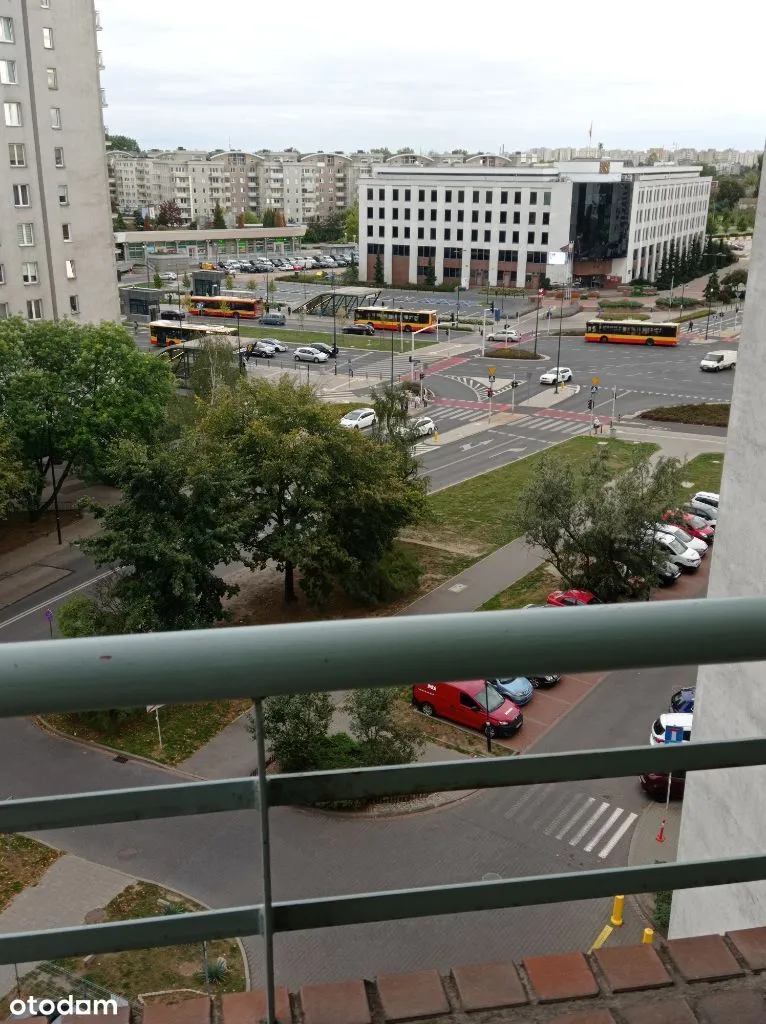 Aktulne mieszkanie Wolne pokoje osobne obok Metro