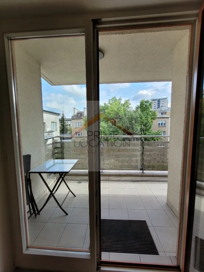 2 bedrooms / garage / balcony / park view 