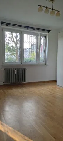 Warszawa Włochy, ul. Strubiczów Mieszkanie - 2 pokoje - 30 m2 - parter