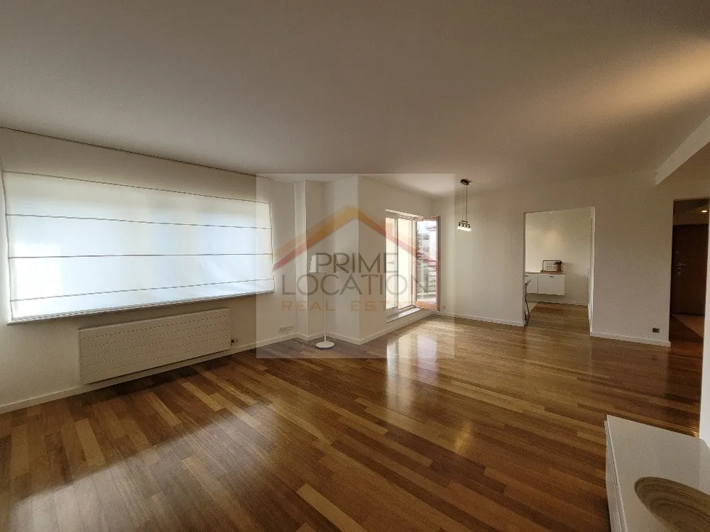 2 bedrooms / garage / balcony / park view 