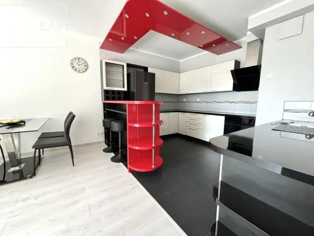 Apartament/Metro/Balkon 