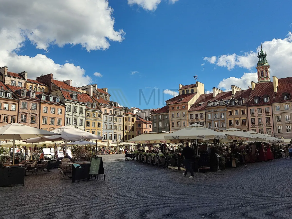 Starówka - tuż przy Placu Zamkowym 