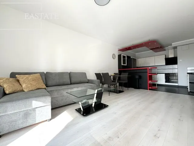 Apartament/Metro/Balkon 