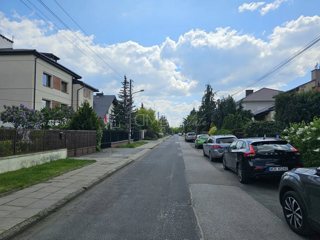 Wolnostojący dom, Marysin Wawerski, SKM 