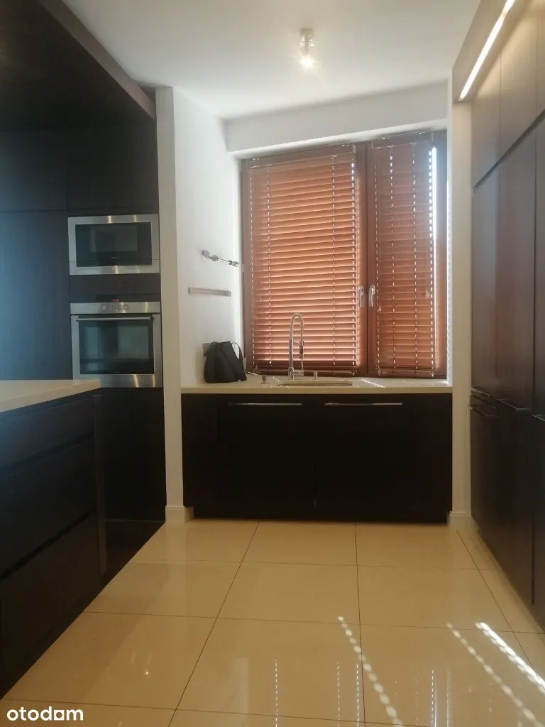 4 pokojowy apartament - Powisle