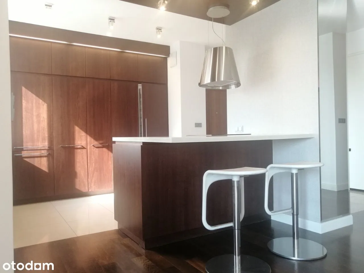 4 pokojowy apartament - Powisle