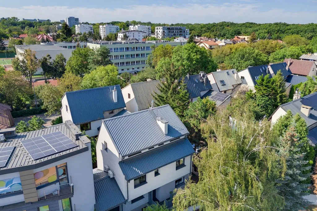 Gotowy do zamieszkania dom obok Lasu Bielańskiego 