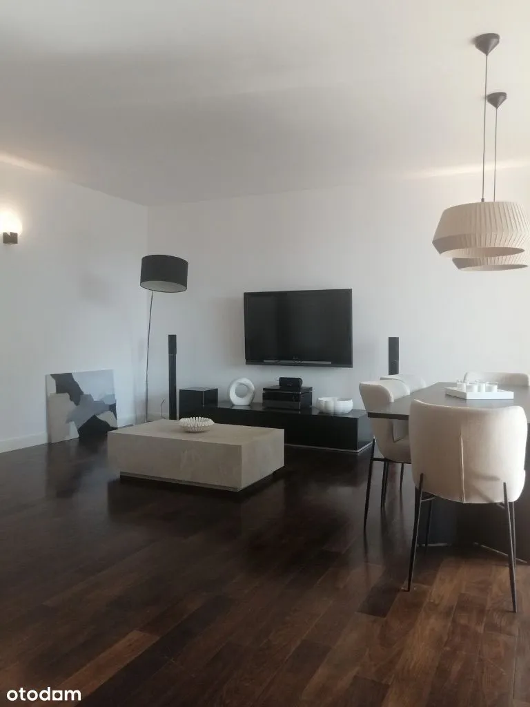 4 pokojowy apartament - Powisle