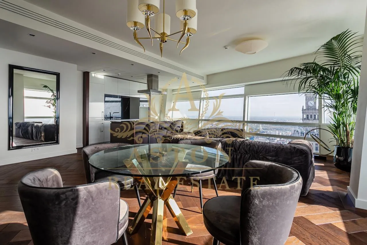 Amazing apartment on 47th floor on Złota 44 