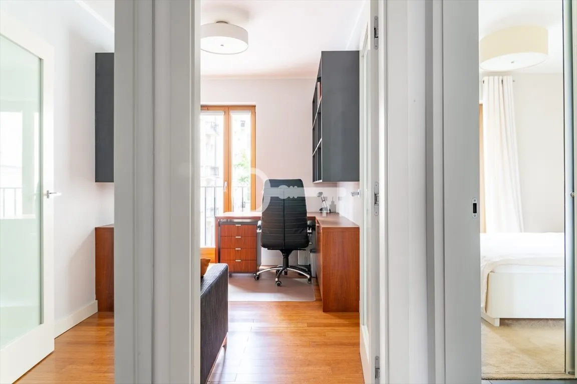 Designer 2 bedrooms in the heart of Śródmieście 