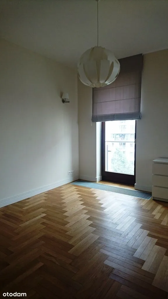 Przestronny apartament z 4 sypialniami na Powiślu