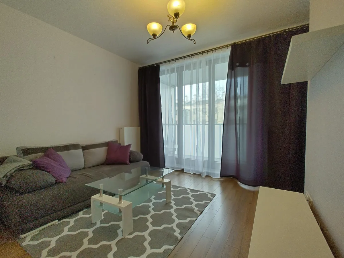 Cichy apartament na Muranowie - oddzielna kuchnia 