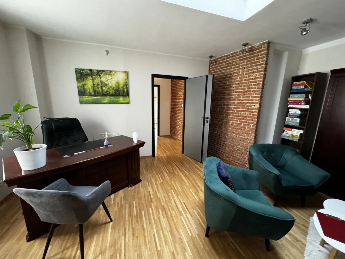 Przestronny apartament nieopodal Parku Stawy Kellera 