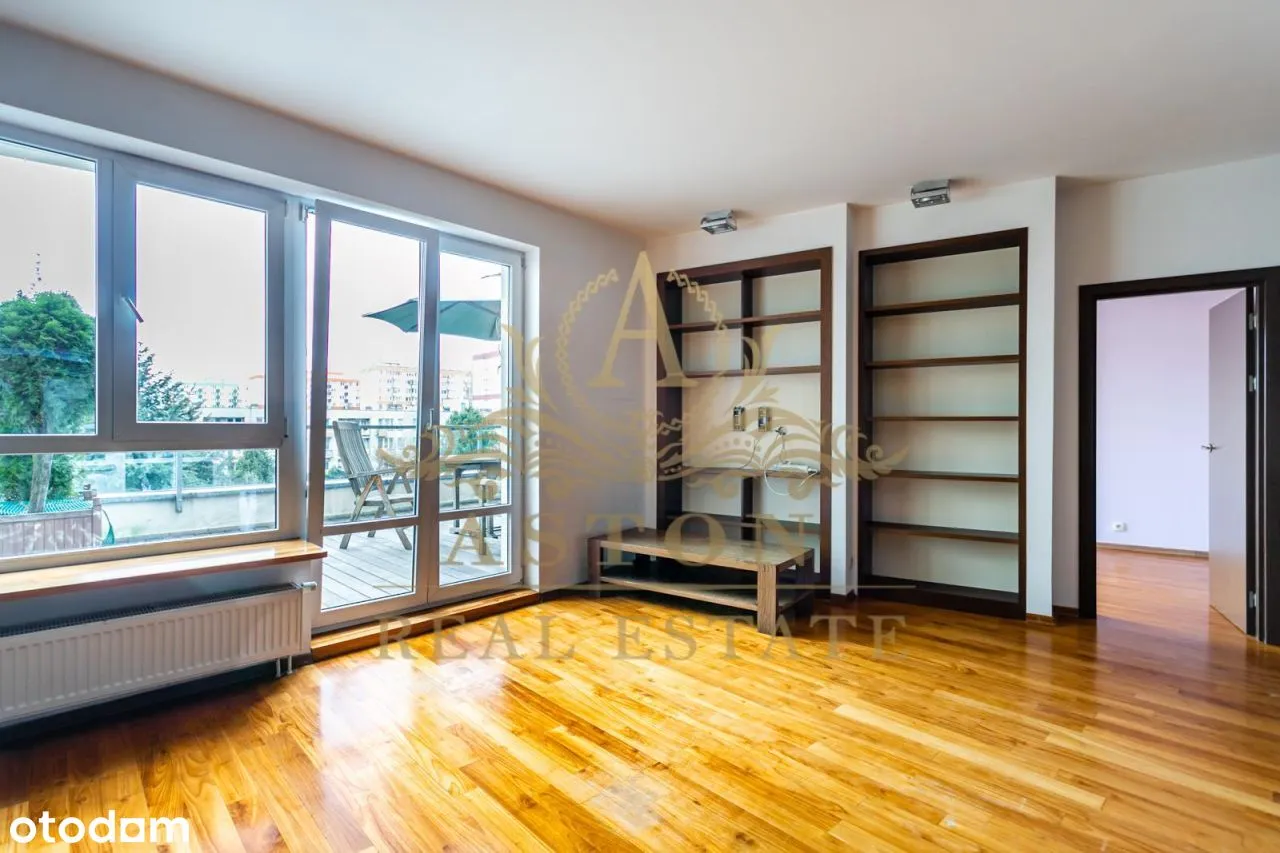 Luksusowy i przestronny apartament z tarasem