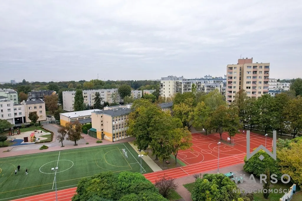 Rozkładowe 2 pokoje, balkon, blisko metra Trocka 