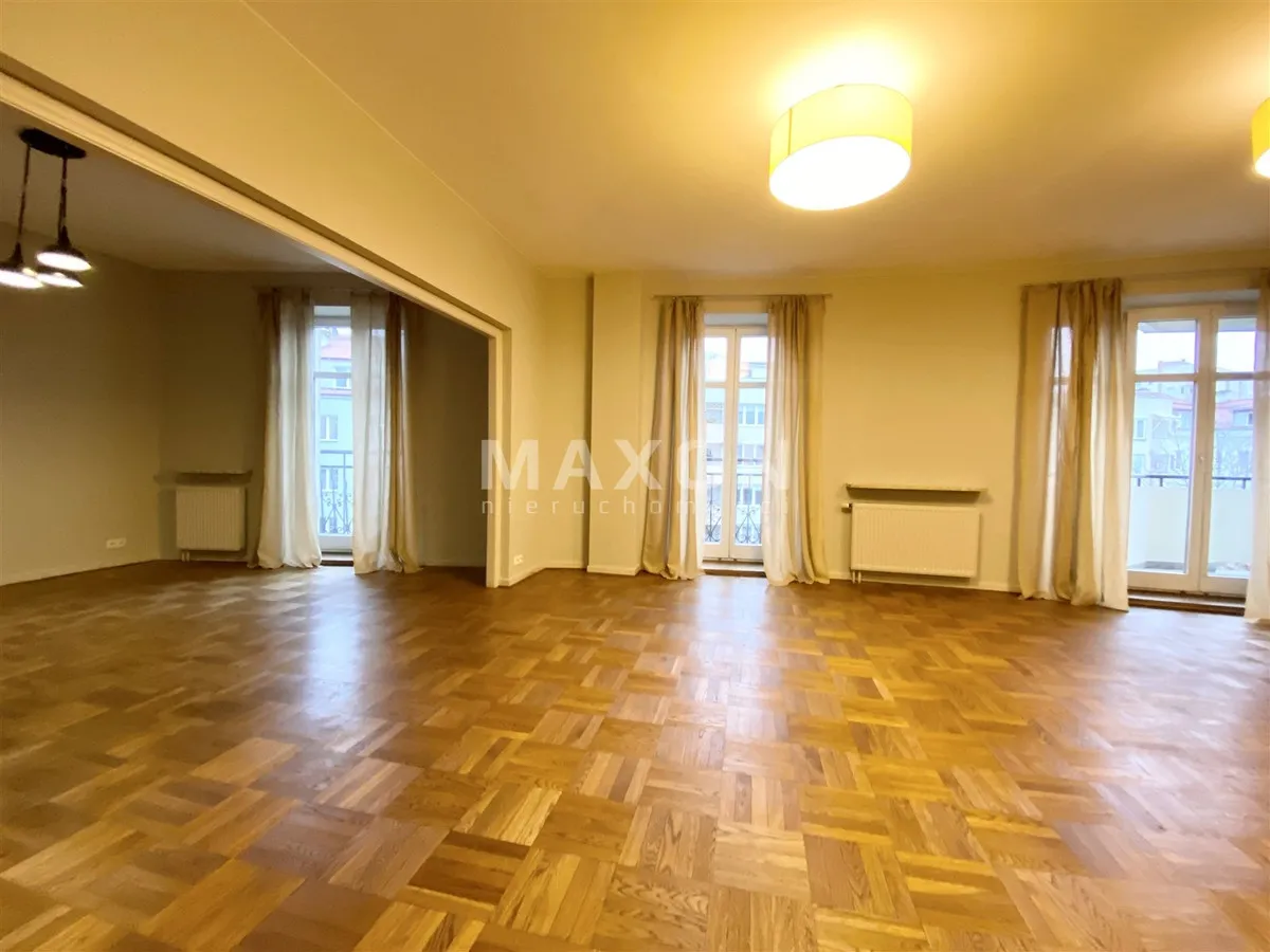 Apartament 4 pokoje przy Parku Łazienki 