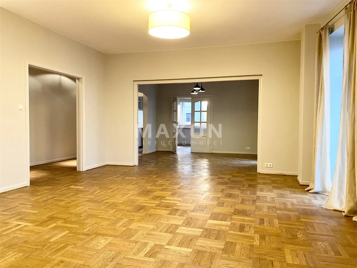 Apartament 4 pokoje przy Parku Łazienki 