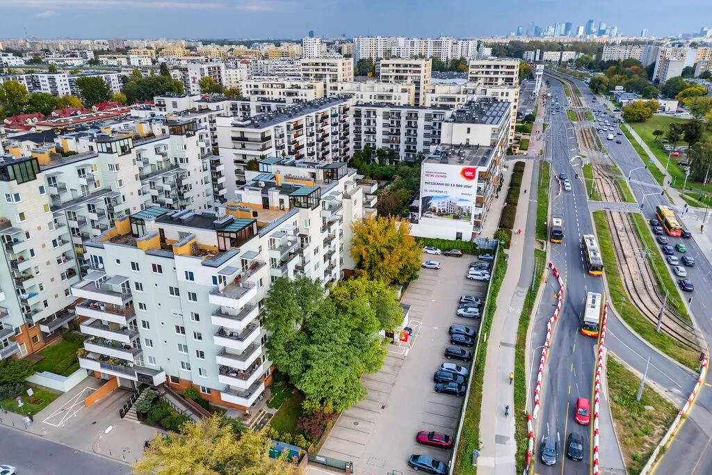 180 m² Prywatnego Ogrodu! 2-Pokojowe Przy Metrze 