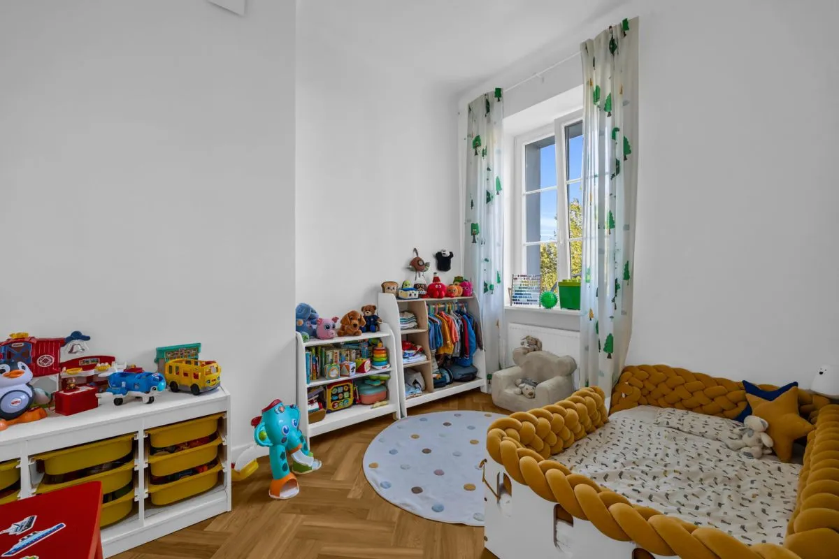 WYJĄTKOWY APARTAMENT W ZABYTKOWEJ KAMIENICY 