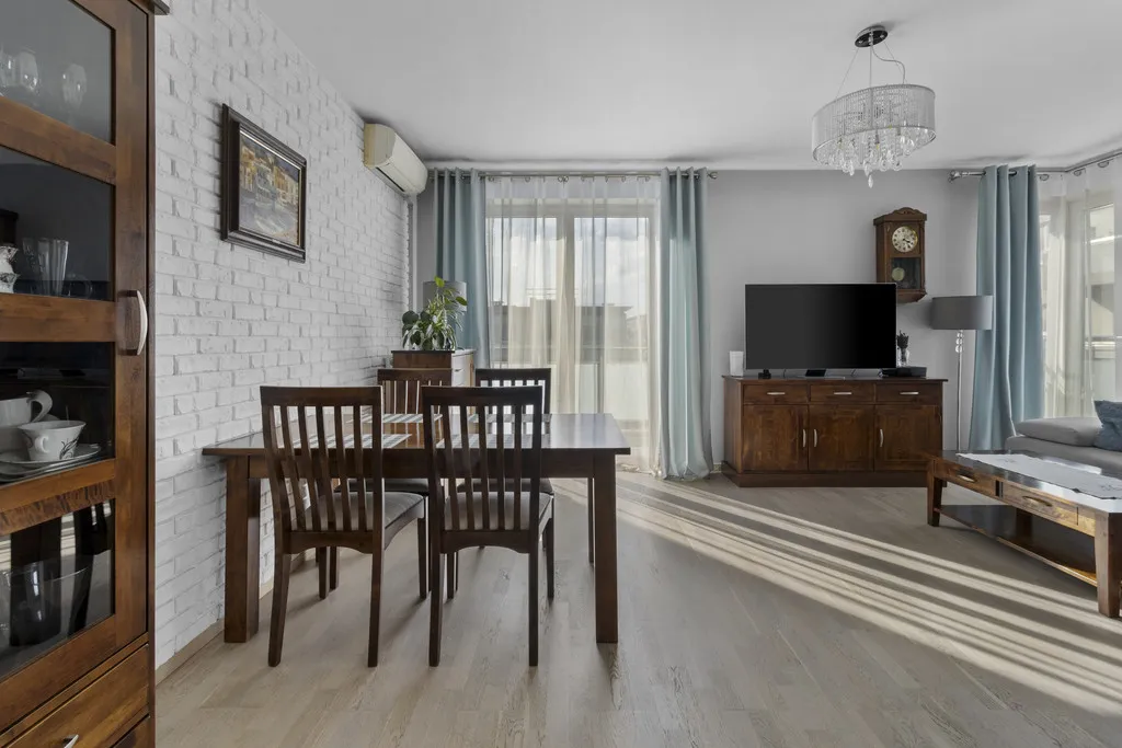 Rodzinny apartament w wysokim standardzie, 2garaże 