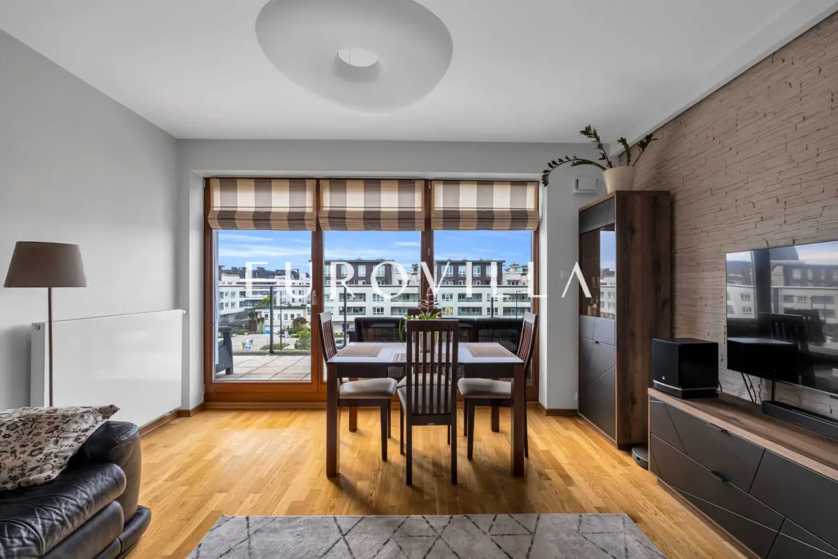 Komfortowy apartament z tarasem w Wilanowie 