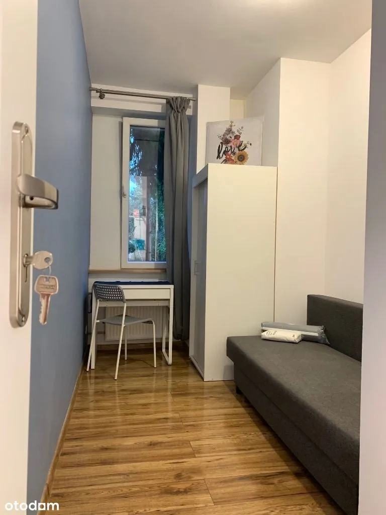 Available, 5x1 rooms, Park, UW, PW, Gagarina, Park