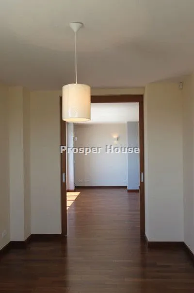 Apartament czteropokojowy, wysokie piętro 